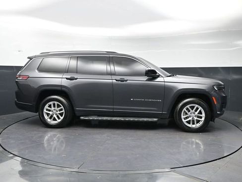 Used 2023 Jeep Grand Cherokee L Laredo w/ Luxury Tech Group I AWD/4WD image 4
