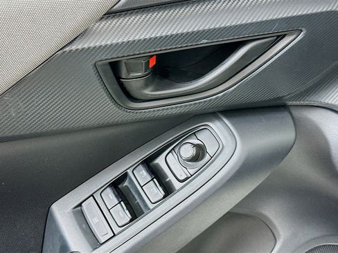 Used 2024 Subaru Crosstrek 2.0i Premium image 15