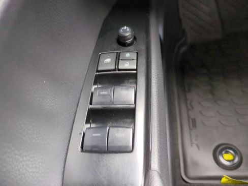 Used 2026 Toyota Camry SE FWD image 21