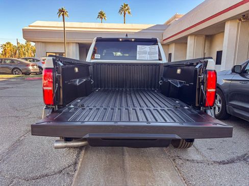 Used 2025 Toyota Tacoma SR image 13