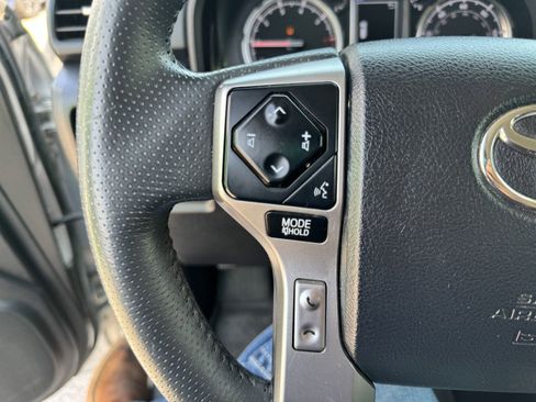 Used 2022 Toyota 4Runner TRD Sport AWD/4WD image 28