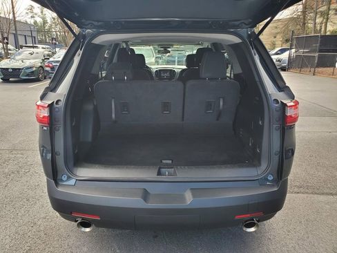 Used 2018 Chevrolet Traverse LT image 12