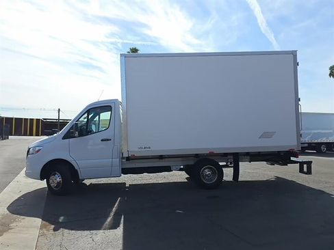 Used 2023 Mercedes-Benz Sprinter 3500 image 3