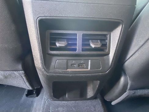 Used 2023 Chevrolet Colorado Z71 w/ Z71 Convenience Package 2 image 11