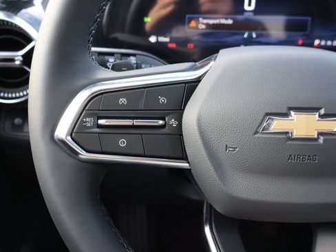 New 2027 Chevrolet Equinox LT FWD image 8