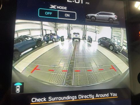 Used 2025 Subaru Outback Touring AWD/4WD image 12