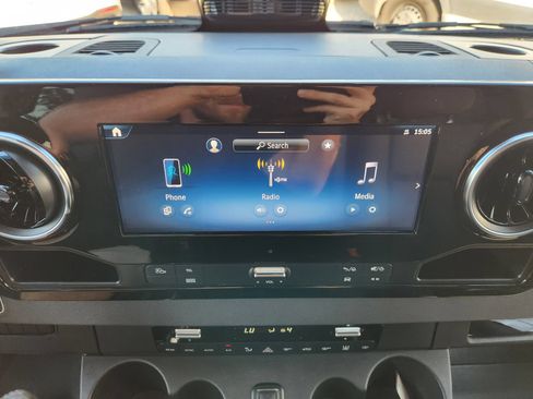 Used 2025 Mercedes-Benz Sprinter 2500 image 13