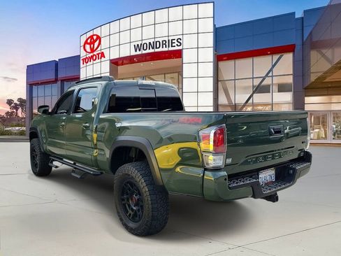 Used 2022 Toyota Tacoma TRD Off-Road w/ TRD Premium Off Road Package AWD/4WD image 3