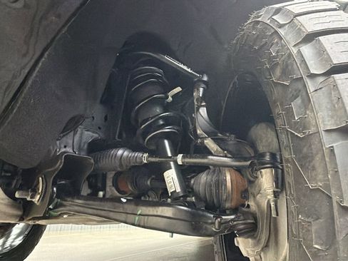 Used 2025 Chevrolet Tahoe Z71 w/ Comfort Package image 16