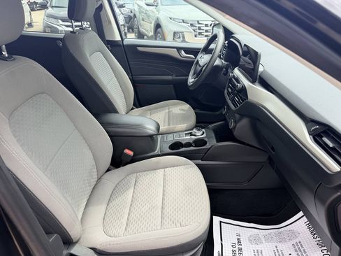 Used 2021 Ford Escape SE FWD image 21