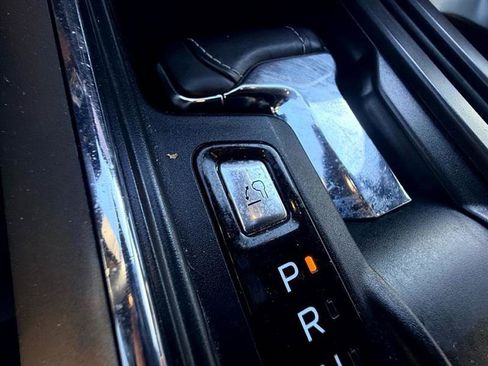 Used 2022 Ford F150 Lariat w/ Equipment Group 502A High image 42