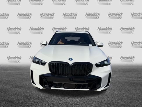 New 2026 BMW X5 xDrive50e image 3
