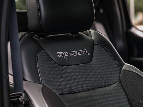 Used 2019 Ford F150 Raptor w/ Equipment Group 802A Luxury AWD/4WD image 53