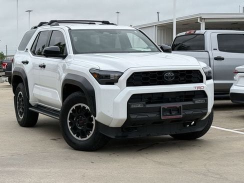 Used 2025 Toyota 4Runner TRD Off-Road Premium w/ Tow Technology Package AWD/4WD image 2