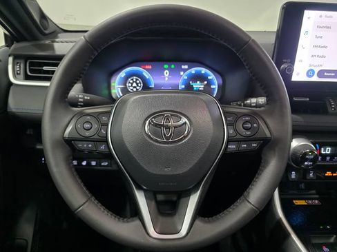 Used 2025 Toyota RAV4 XSE w/ Advanced Technology Package AWD/4WD image 16