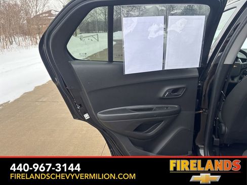 Certified 2022 Chevrolet Trax LS w/ Tint and Cruise Package image 38