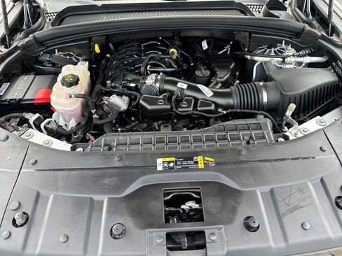 Used 2023 Jeep Grand Cherokee Altitude RWD image 50