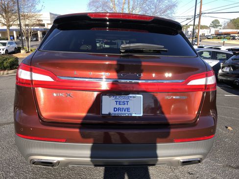 Used 2016 Lincoln MKX Select image 4