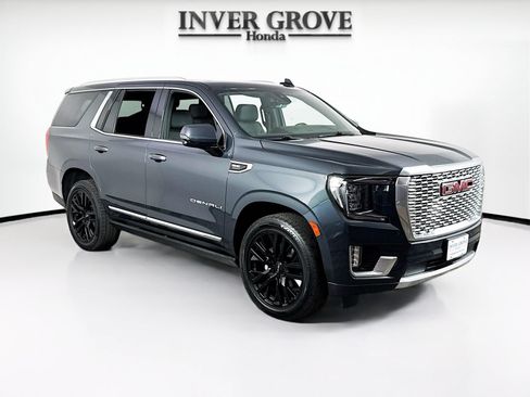 Used 2021 GMC Yukon Denali w/ Denali Premium Package AWD/4WD image 3