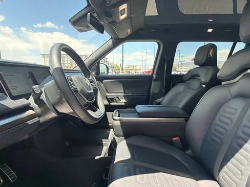 Used 2023 Rivian R1S Adventure AWD/4WD image 23