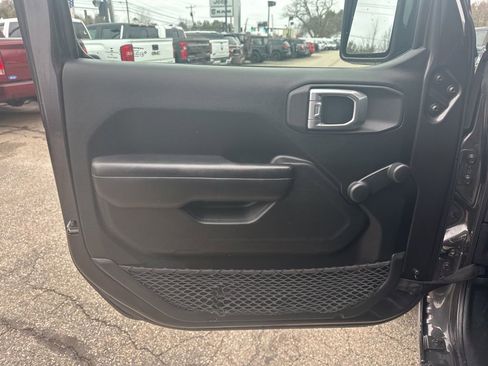Used 2020 Jeep Wrangler Unlimited Sport AWD/4WD image 15
