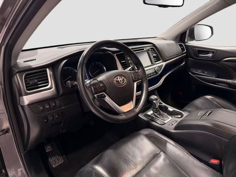 Used 2015 Toyota Highlander Limited Platinum image 7