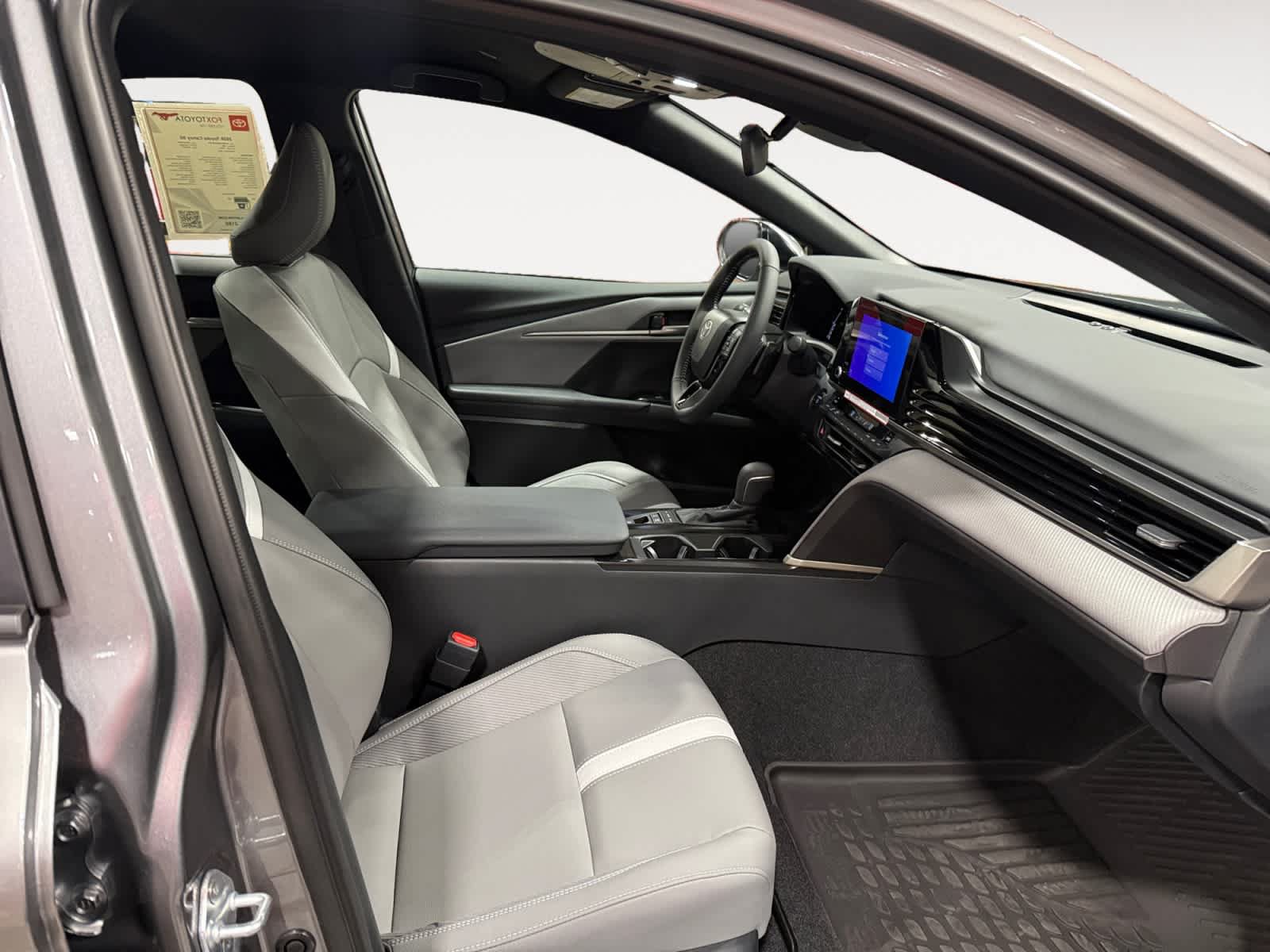 Used 2026 Toyota Camry SE FWD image 16