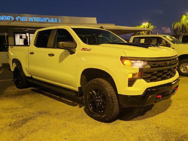 Used 2025 Chevrolet Silverado 1500 Custom Trail Boss AWD/4WD image 2