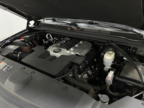 Used 2018 Cadillac Escalade ESV Luxury image 30