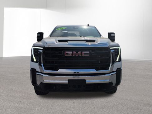 Used 2024 GMC Sierra 3500 Pro image 2