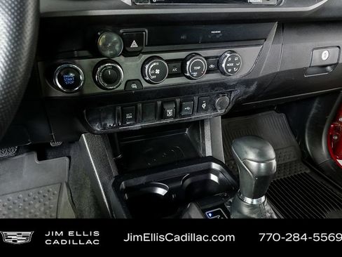 Used 2020 Toyota Tacoma TRD Sport image 17