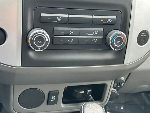 Used 2020 Nissan Frontier S image 19