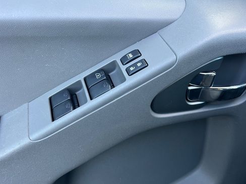 Used 2015 Nissan Frontier SV w/ SV Value Truck Package image 11