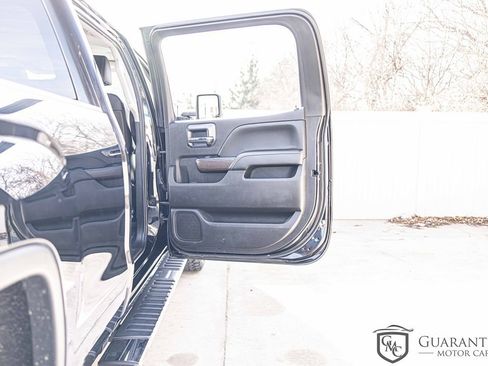 Used 2017 GMC Sierra 2500 Denali w/ Duramax Plus Package image 39