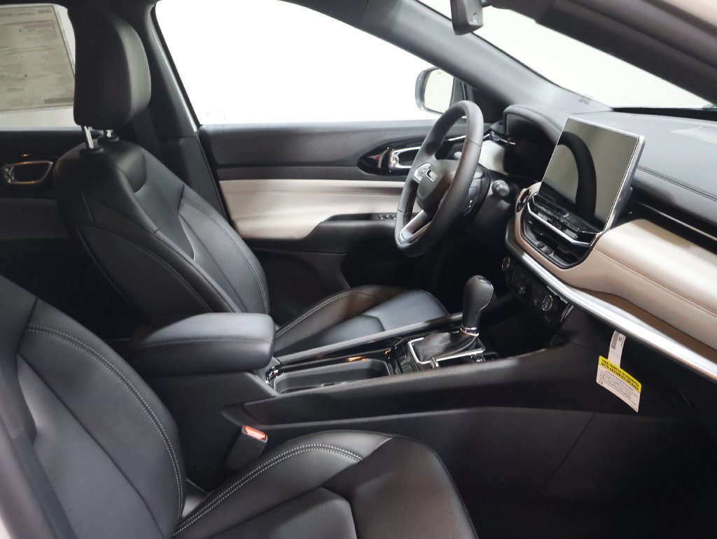 New 2026 Jeep Compass Limited AWD/4WD image 17