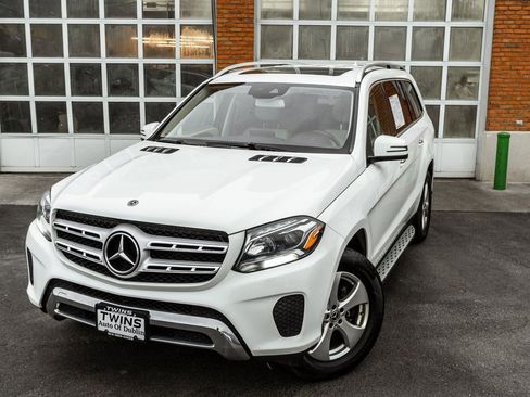 Used 2019 Mercedes-Benz GLS 450 4MATIC image 2