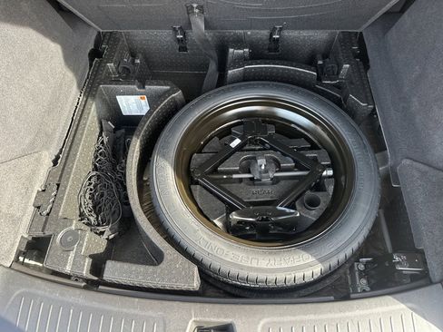 Used 2025 Cadillac XT5 Luxury image 37