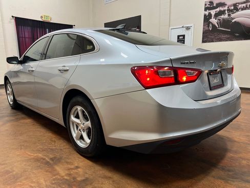 Used 2018 Chevrolet Malibu LS FWD image 7