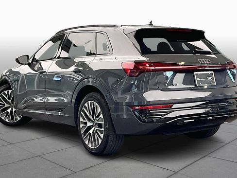 Used 2024 Audi Q8 e-tron Prestige w/ Prestige Package image 12