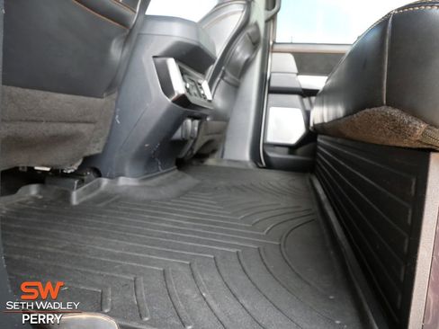 Used 2023 Ford F250 Platinum w/ FX4 Off-Road Package image 14