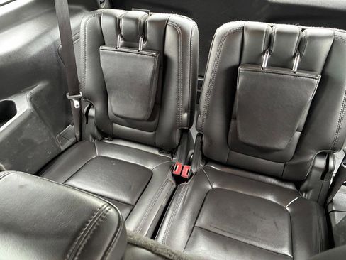 Used 2013 Ford Explorer Limited image 16