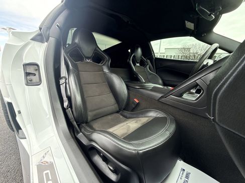 Used 2016 Chevrolet Corvette Z06 w/ Battery Protection Package image 23