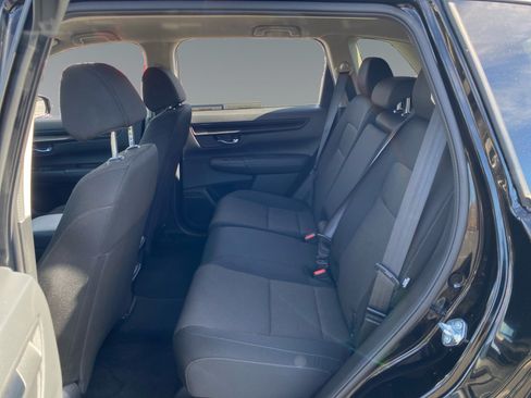 Used 2025 Honda CR-V LX image 13