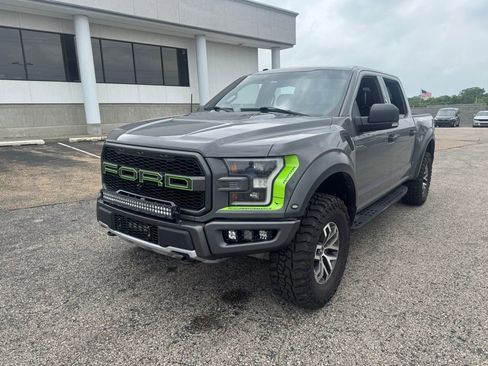 Used 2018 Ford F150 Raptor w/ Equipment Group 801A Mid AWD/4WD image 3