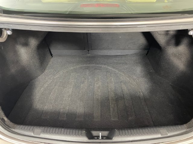 Used 2011 Hyundai Elantra GLS w/ Preferred Equipment Pkg 3 FWD image 17