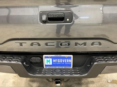 Used 2022 Toyota Tacoma TRD Sport image 24