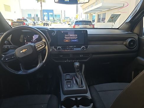 Used 2023 Chevrolet Colorado W/T image 5
