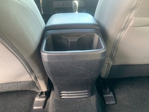 Used 2022 Toyota Tacoma SR AWD/4WD image 15