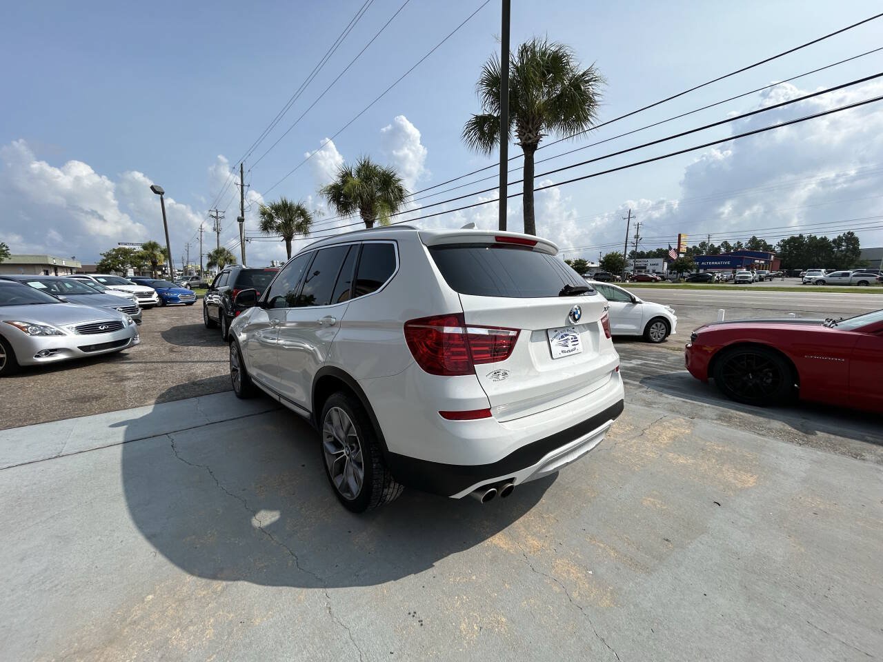 Used 2017 BMW X3 xDrive28i AWD/4WD image 3