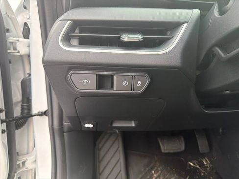 Used 2026 Kia K4 FWD image 25